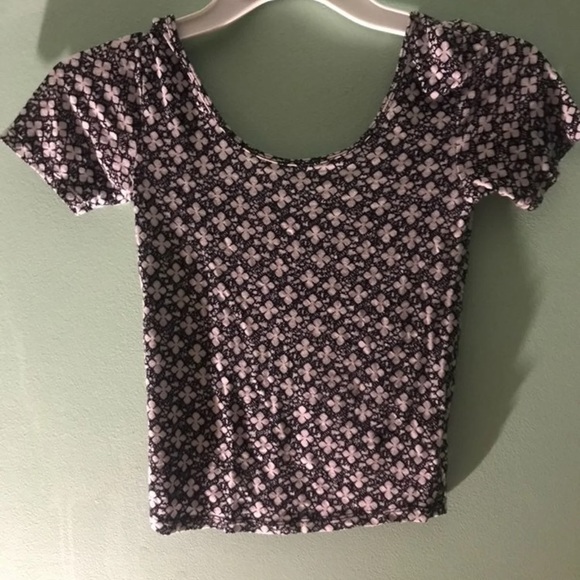 Crop top - Picture 2 of 5